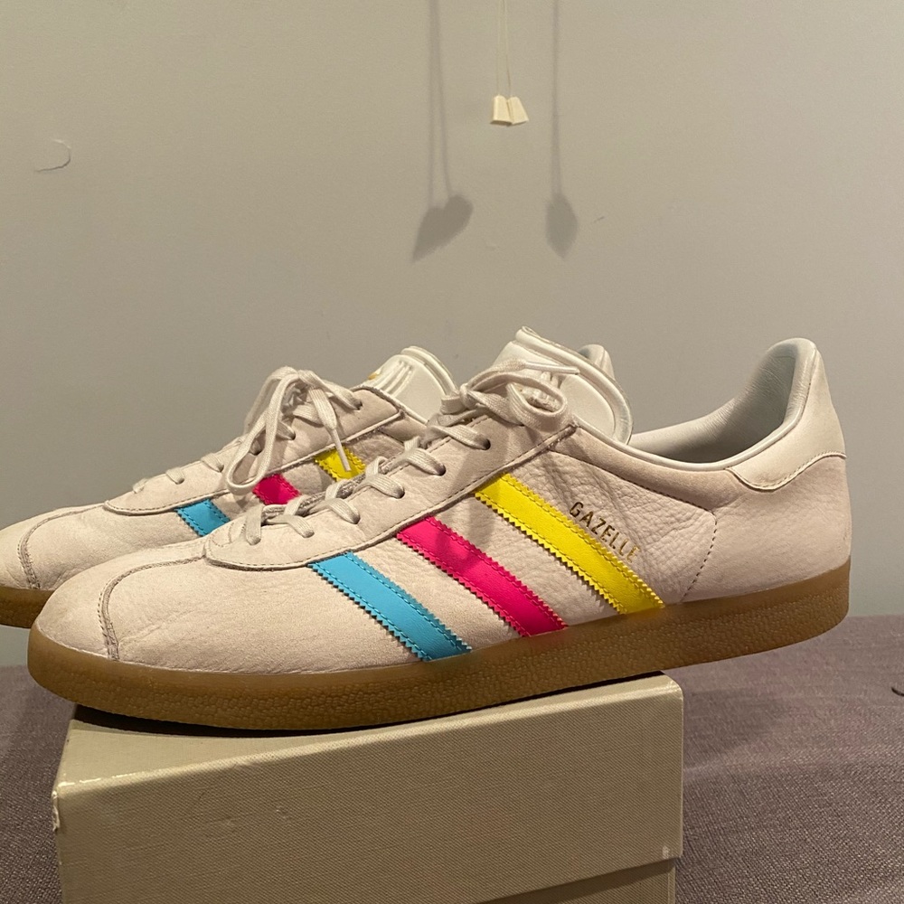 Adidas GAZELLE rare colorway size 13